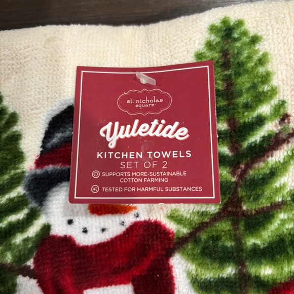 NWT Set of 2 Christmas Snowman Decorative Kitchen Towels from Kohls! - Picture 3 of 4